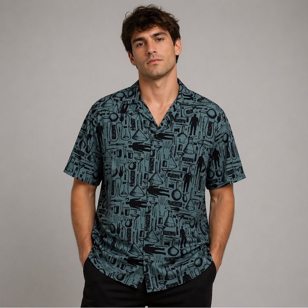 Universal Studios Short Sleeve green Button Down Shirt Frankenstein Graphic L